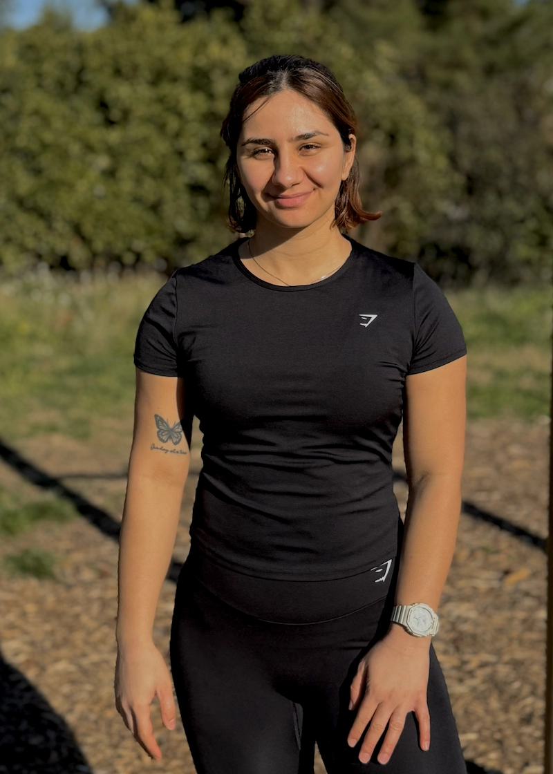 Portrait de votre coach sportif Marseille Orhee - Accompagnement fitness et rééquilibrage alimentaire bienveillant